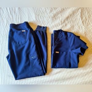 FIGS Navy Joggers/Catarina Top Set